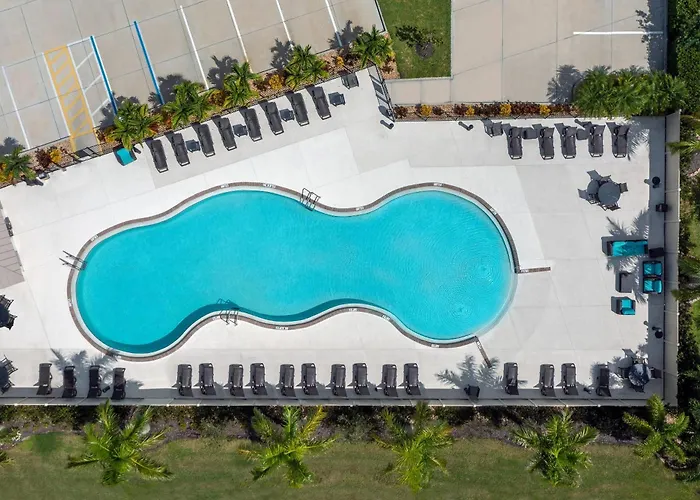 Coral Pointe Sarasota, An Ascend Collection Hotel
